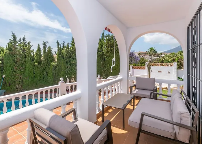 Villa Alegria Big Terrace, Private Pool & Parking