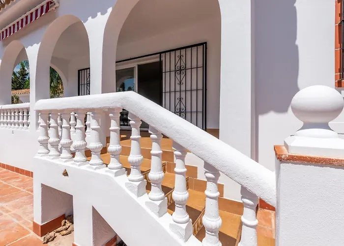 Villa Alegria Big Terrace, Private Pool & Parking