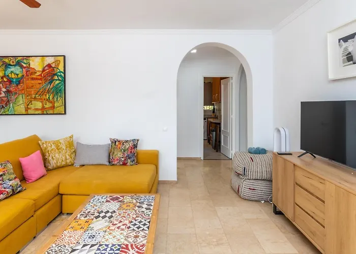 Villa Alegria Big Terrace, Private Pool & Parking
